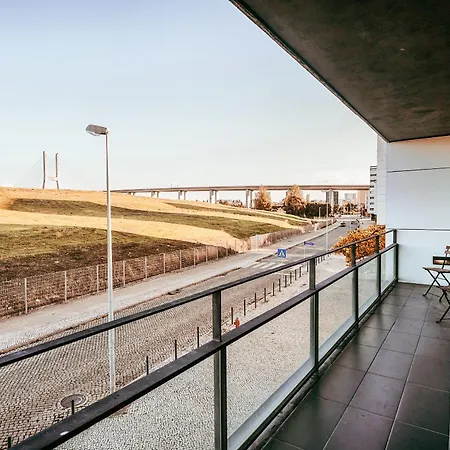 Bridge View With Balcony By Gt House Apartamento Sacavém