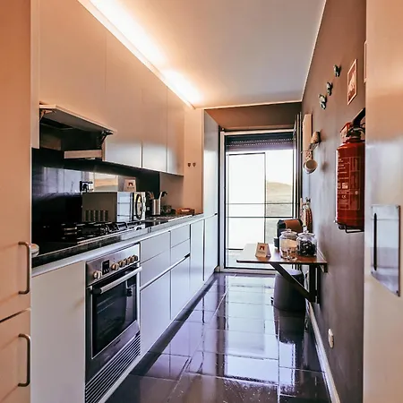 Bridge View With Balcony By Gt House Sacavém