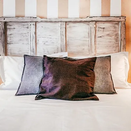 Apartment Bridge View With Balcony By Gt House *